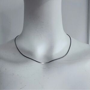 Sleek Silver Color Necklace for Women Chain